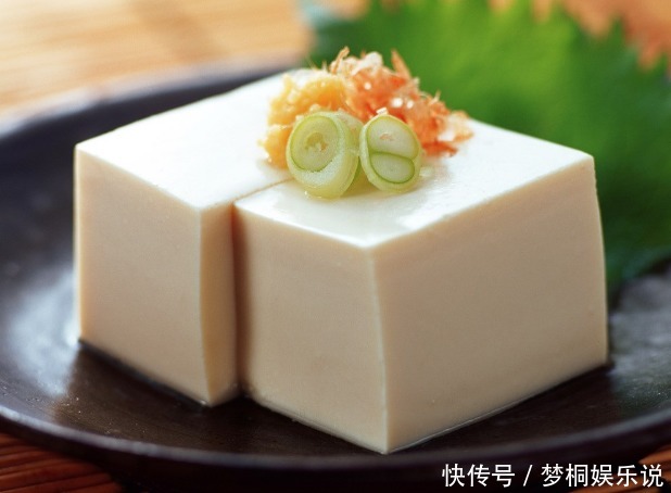 摊贩|老人常说“早不买猪肉,晚不买豆腐”,摊贩老板道出原因,很真实