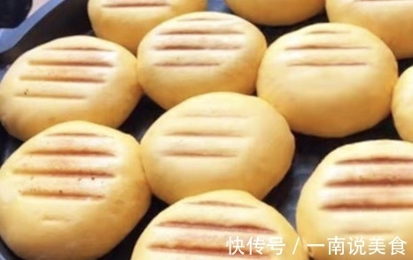 一块南瓜,一碗面粉,做南瓜饼,比馒头香,比面包软,好吃不上火