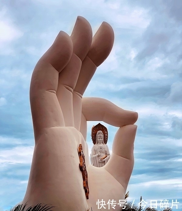 身离|90岁老僧的说:离开这贪心,清净心在哪里?能懂就开悟了