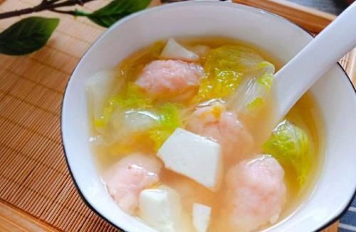 冬天,吃牛羊肉不如吃它,12元1斤,高蛋白低脂肪,做成汤真鲜