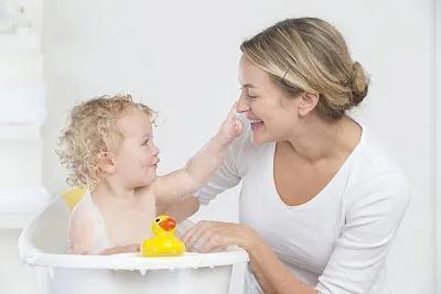 湿疹|宝宝冬季洗澡，注意这几点，不容易生病