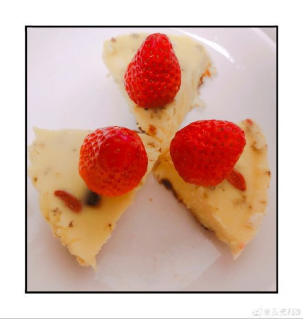 明星疫期居家全变厨师,何炅这菜我学不会,华晨宇这菜我吃不饱