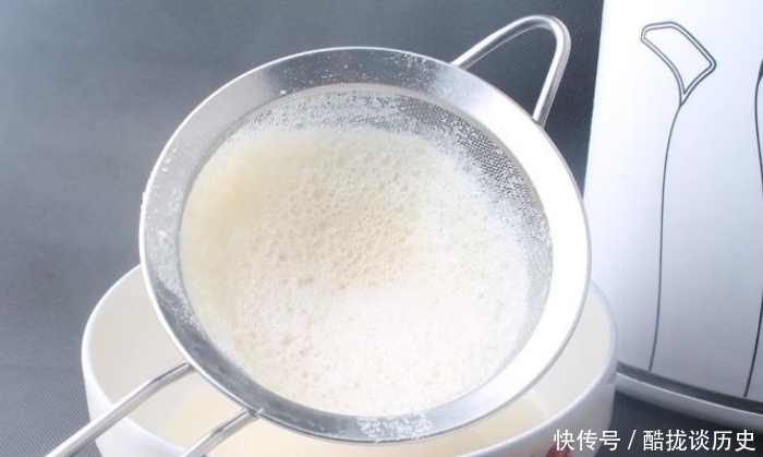 翻倍|蒸馒头和面,用水就错了!用它又白又香,比面包还软,营养翻倍!