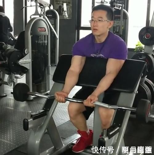 麒麟臂|想要练大肱二头肌、练出麒麟臂不妨试试这个动作，孤立效果很好
