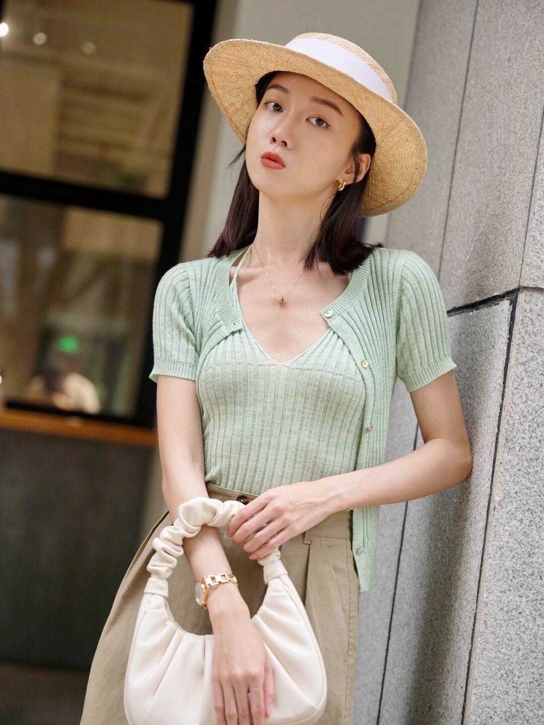 紧身|精致的女生从来不缺自信,高级优雅的30+穿搭方法,时髦又简约