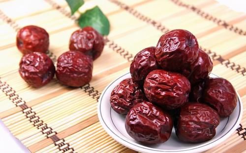 想长寿要会吃，多吃3种食物，滋阴补肾，延缓衰老，越来越年轻