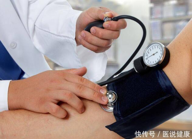 症状|颈椎病来临前，身体6个症状早已暗示你，需引起重视，别大意