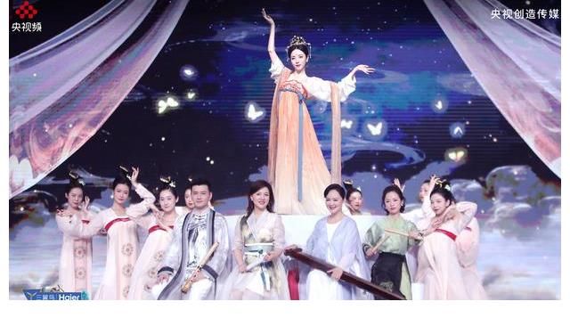 中央廣播電視總臺(tái)綜藝頻道|《央young之夏》今晚八點(diǎn)半檔登陸CCTV-3 純享版公演今夜燃情上線