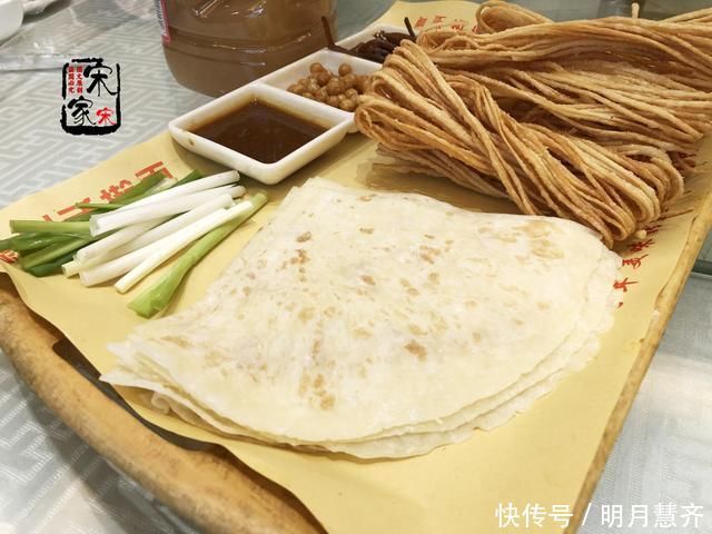 孩子3周岁宴席,880元标准上了27道菜,客人吃完竟说贵了