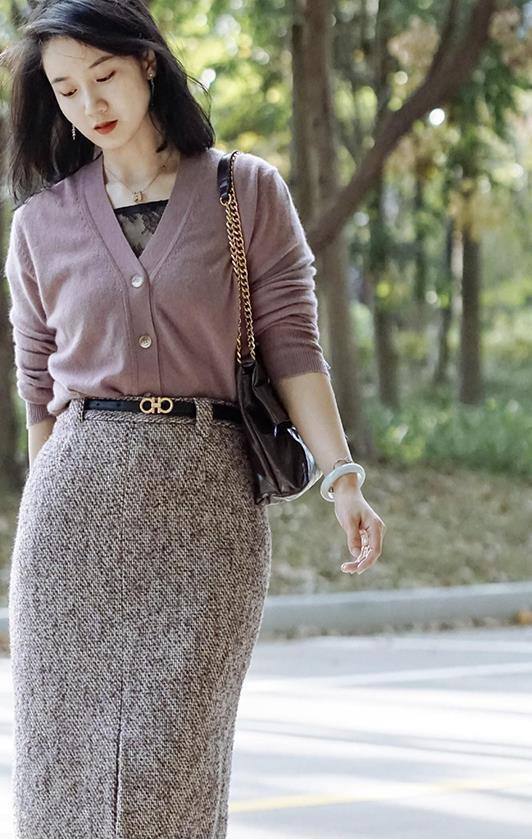 干练|秋季想要穿搭温婉又干练, 开衫毛衣不可少, 一秒穿出复古时尚感!