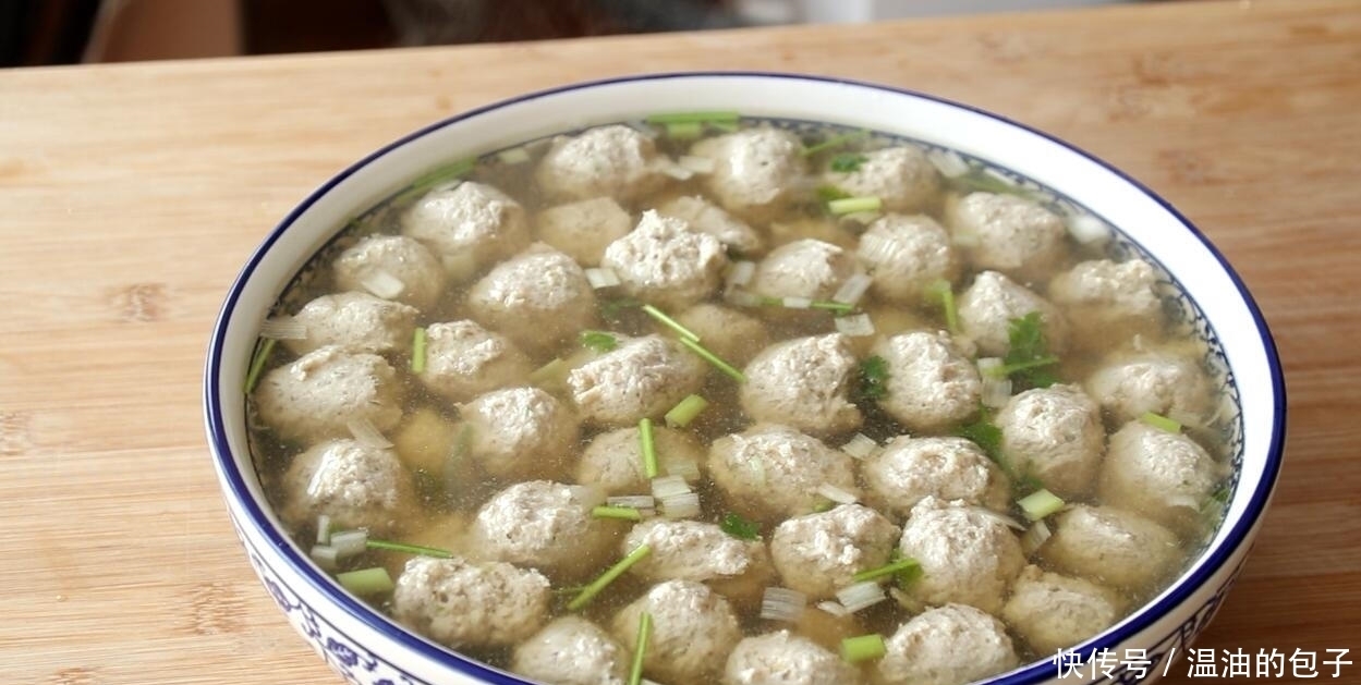 解馋|秋天,睡眠不好要常喝这汤,做法简单营养高,煮一大锅好喝又解馋