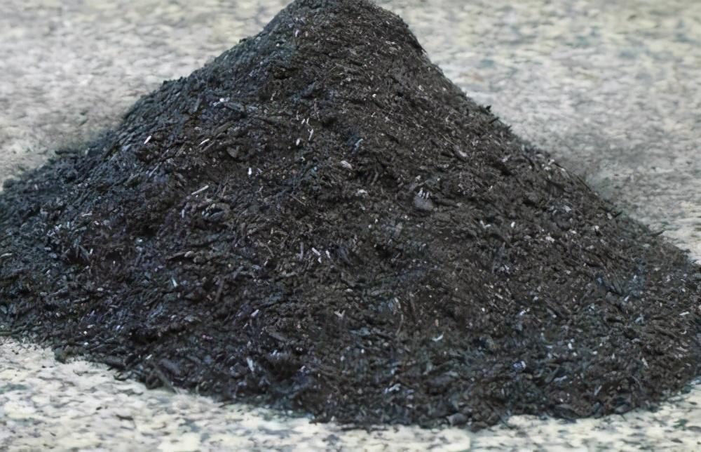  碱化|养花土“碱化”有什么危害？提前知道这几个表现，及时解决不烧根