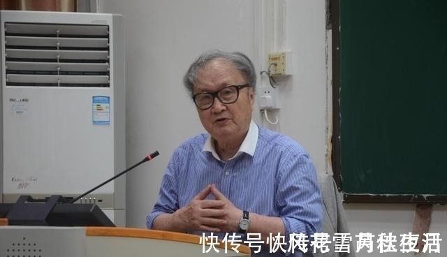 接地气!莫言游母校,90岁恩师送首打油诗,他当场回诗一首,水平高下立判