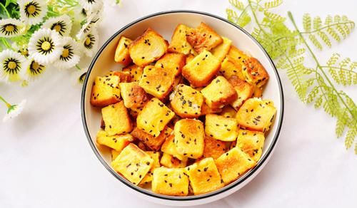 简单的营养早餐，分分钟搞定，香脆酥，一块接着一块