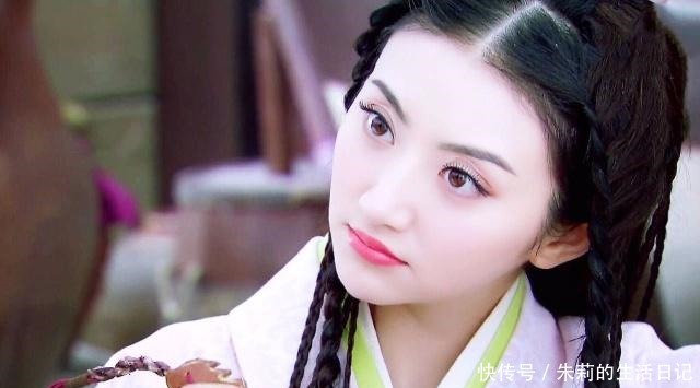 惧怕|皇帝召她侍寝，她因惧怕皇后不敢答应，最后扳倒皇后，自己当皇后