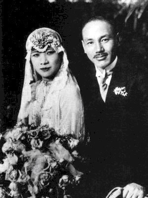 敢动|宋美龄与戴笠联手欲除此人,蒋介石:谁敢动他!