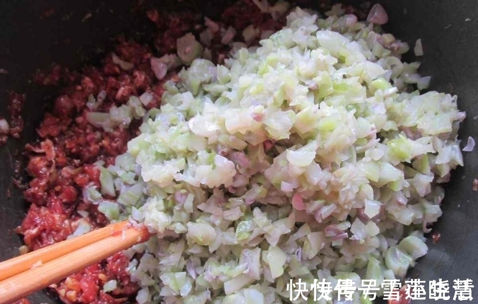 肉馅|夏天用它包饺子, 补脾祛湿最适合, 老公最喜欢吃这样饺子