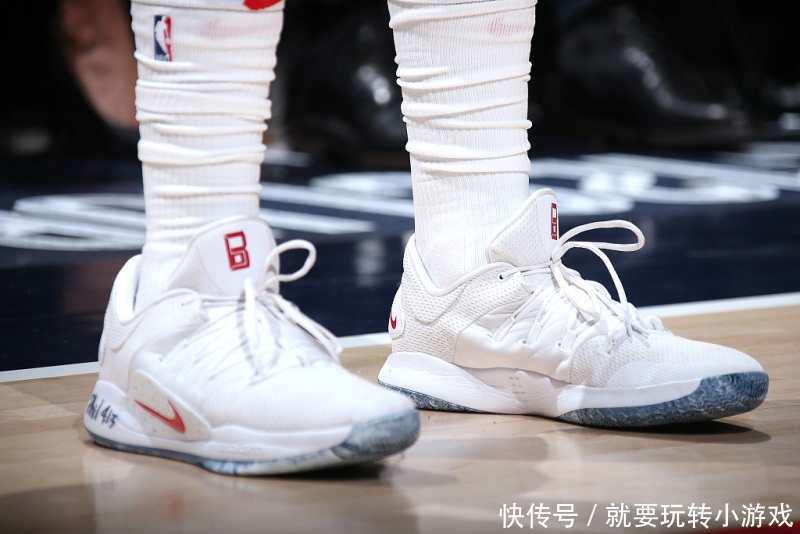 zoom 球鞋上脚回顾!詹姆斯上脚LeBron 7,莫兰特老人鞋“足力健”PG4
