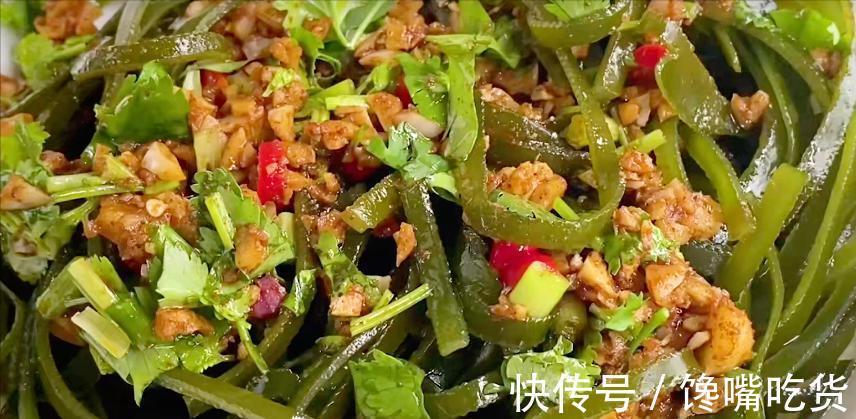 搅拌均匀|教你一个万能凉拌汁的做法，做出来跟饭店的一样香，拌啥菜都贼香