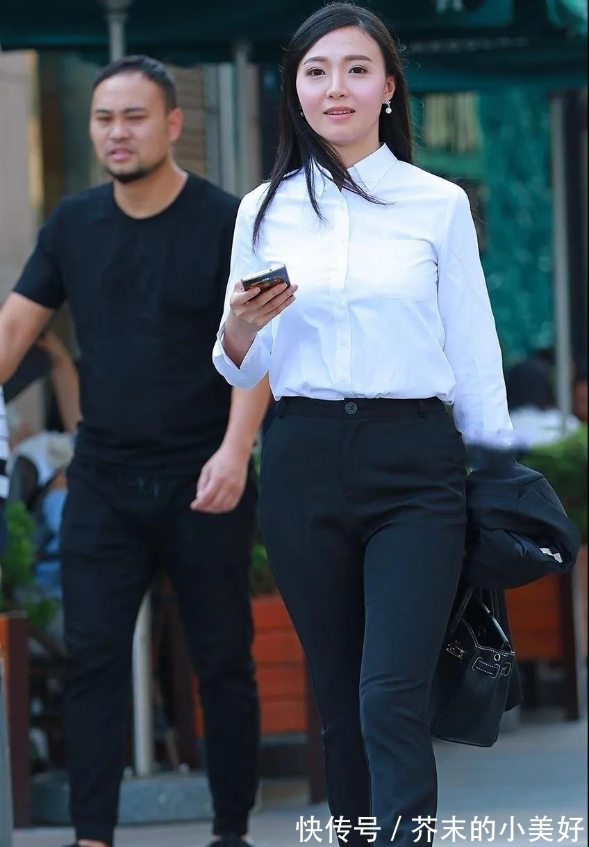 在职场 黑与白的通勤装穿搭,经典美丽又时尚,性感又充满魅力