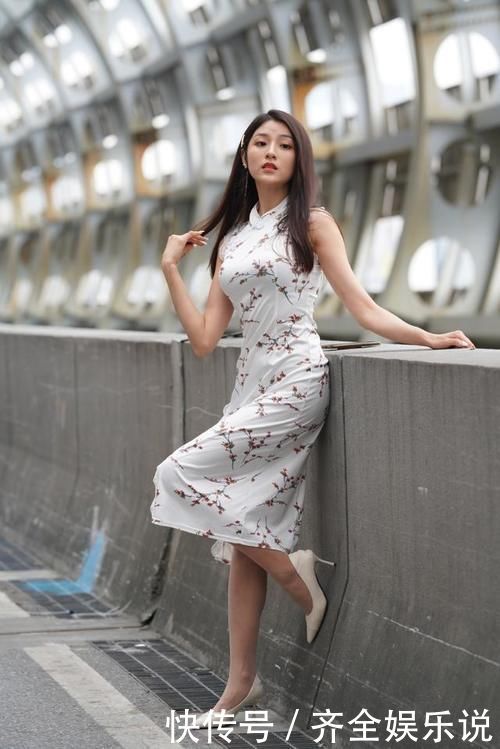 小姐姐|旗袍高雅的服饰，展现出女性特有的成熟美，释放出迷人的气质
