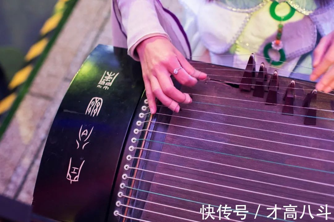 李商隐!15首最美七绝情诗,首首深情,爱你千千万万遍!