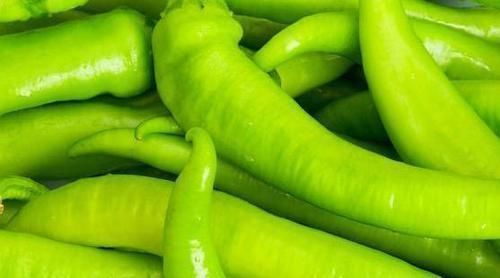 买青椒时,如何区分辣的和不辣的教你几招,以后别再选错了