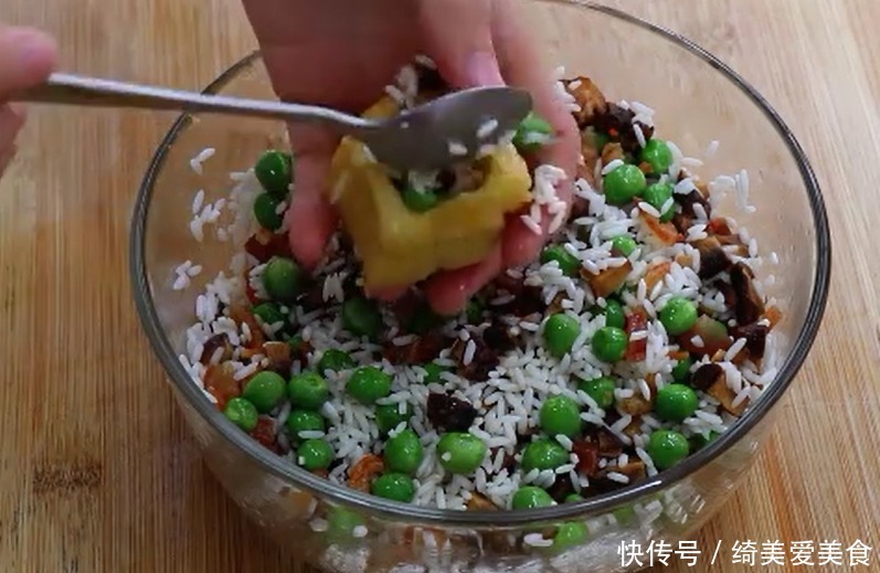 吃法|豆腐又出新吃法,做法简单,鲜香适口,一口一块,真过瘾