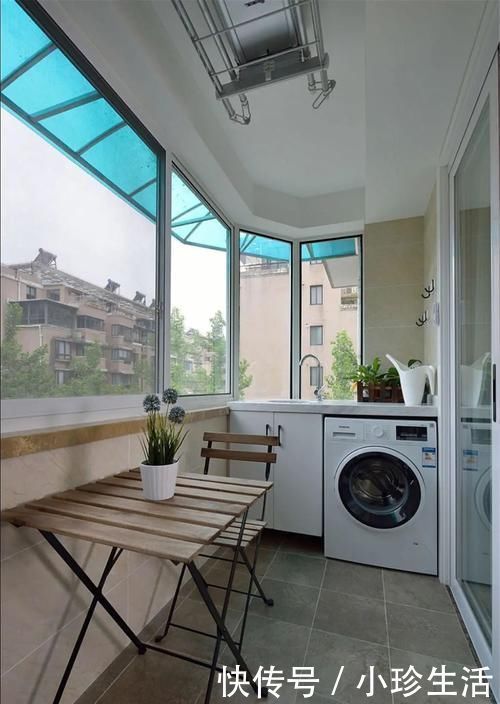 衣物|阳台这么设计,既不影响晾衣服,还能作为休闲区!太聪明了