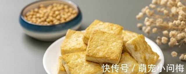 煎豆腐直接下锅，豆腐就毁了，掌握这4个技巧，豆腐不碎不粘锅