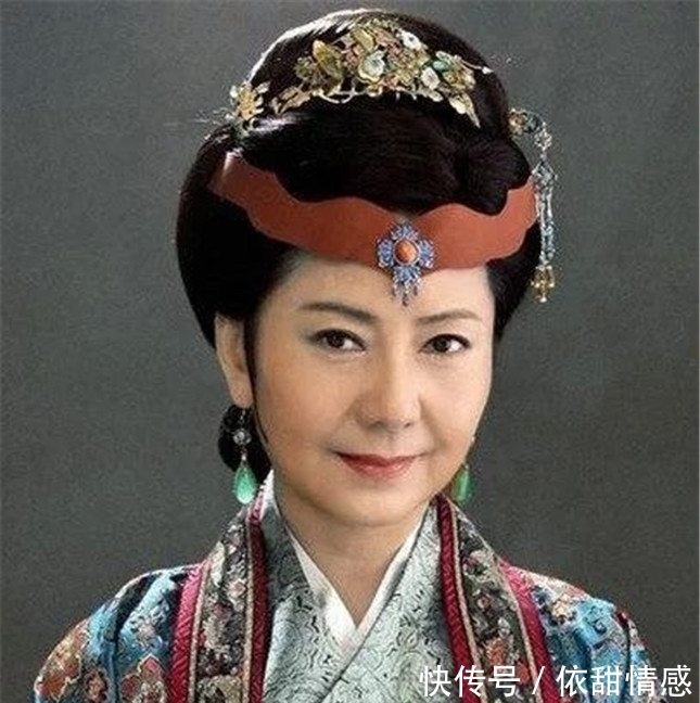 红楼梦|红楼梦:难怪晴雯会被王夫人挫骨扬灰,看她生前泄露了什么秘密?