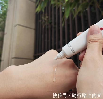 断货王|那些“断货王护肤品”太坑了，粉水、黄油均上榜，用完长痘还过敏