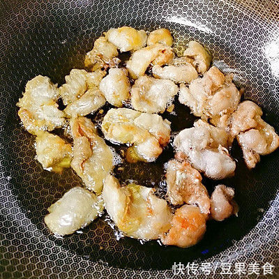 原来熬猪油才是真正的米饭杀手