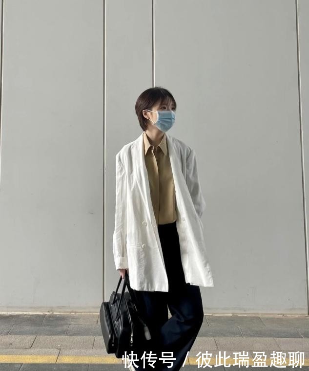 发型|女人过了50岁尽量少烫“大妈卷”,试试这5种发型,时髦显气质