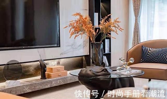 楼梯|独身女白领70㎡复式小公寓,两层设计都很迷人,被治愈了!