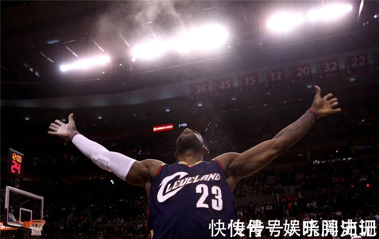 乔丹|FMVP加MVP,最佳新秀有多难?历史上仅4位球星达成,乔丹都不行
