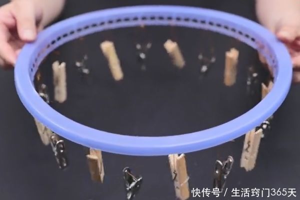 卖废品时,一定要把废旧菜篮子留下,这样改造放阳台,家人都夸好