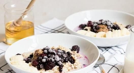 女人告别黄脸婆,常吃3种食物,养出好气色!