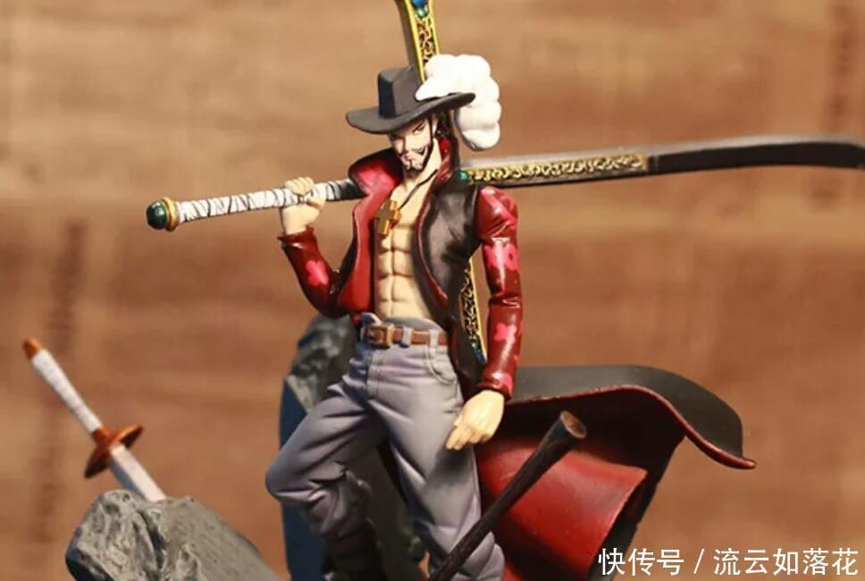 路奇|網友做手辦惡搞鷹眼,把路奇當寵物,向紅發借黑刀