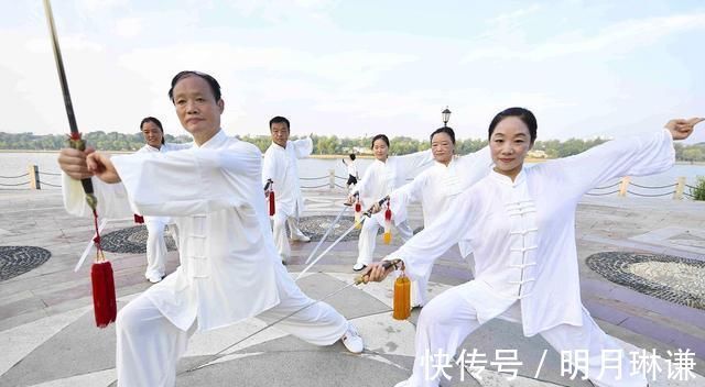 男人|男人衰老的4个“丑态”,假如都没有出现,恭喜,保养得还不赖