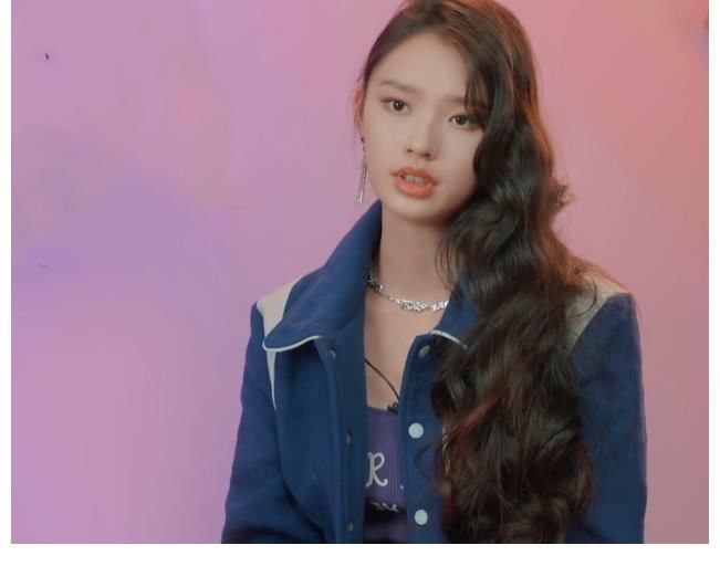 景甜新綜藝首播太尷尬!區(qū)別對(duì)待素人嘉賓,女網(wǎng)紅被改造后不滿意