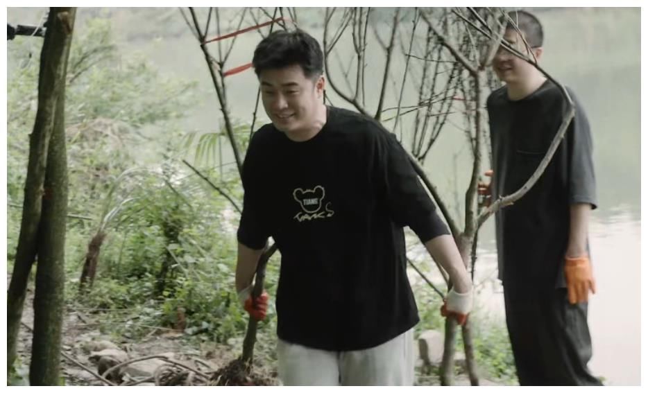 向往的生活5 《向往5》迎来“四季元老”,他把蘑菇屋当自己家,下期未播先火