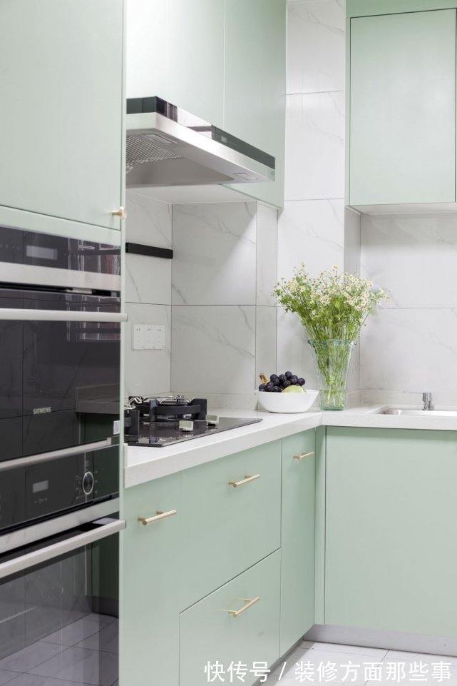 时尚感|焦糖色遇上高级灰,这个65平呈现不一样的时尚感