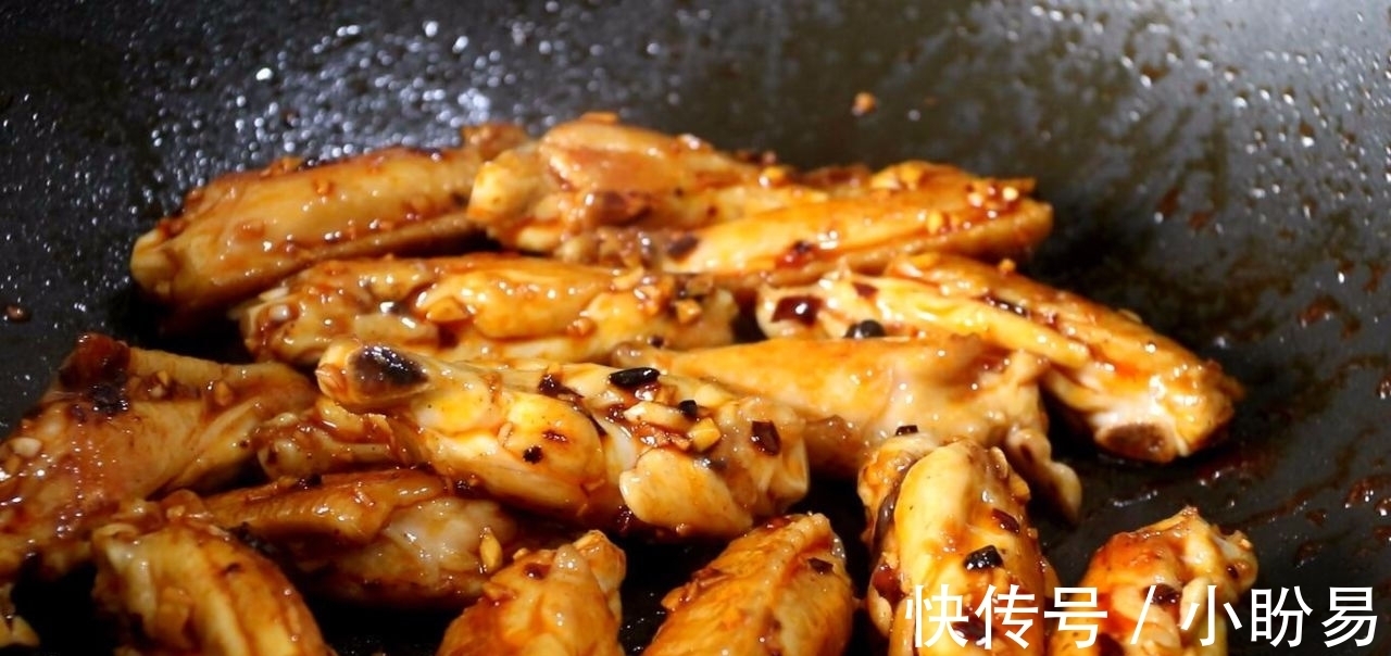 油炸|不放油炸，不用油煎，学会鸡翅的新做法，好吃到吮指，皮滑肉嫩