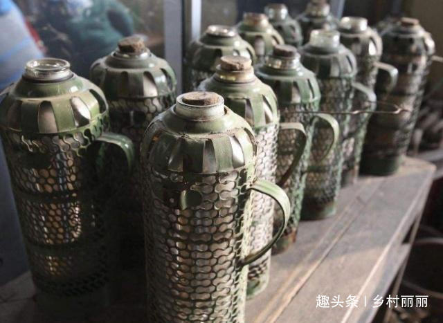 猪食槽|农村人家里有这些老物件,可要好好保护,越来越有价值了