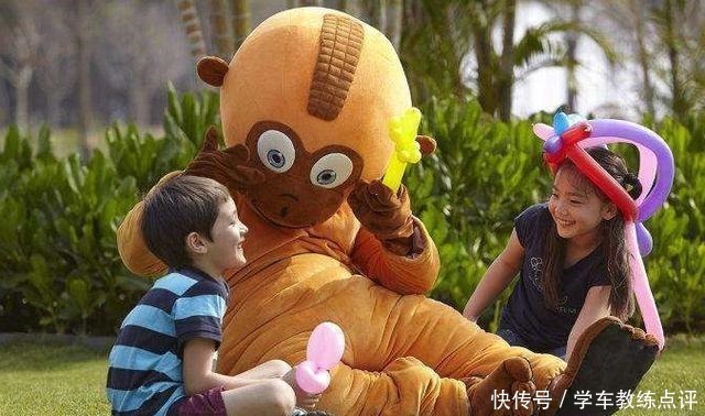 女儿|女儿不小心翻出爸爸“小金库”,宝妈一旁笑出声,宝爸却笑不出来!