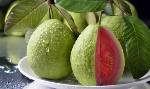 空心菜|羨慕別人皮膚好，不妨常吃3物，刮油減脂，滋養(yǎng)肌膚，活出少女感