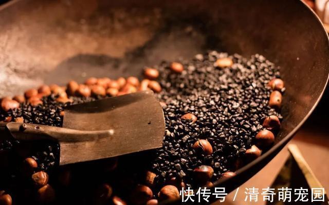 谢道蕴!白居易晚上被冻醒,写下一首夜雪诗,短短20个字,成为咏雪绝唱