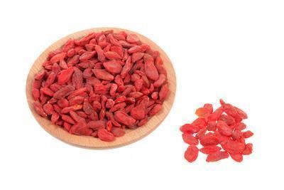 好处|枸杞泡水好处多，坚持服用，身体可能“悄悄”收获4个好处