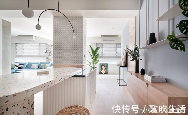 视觉效果|这才是生活，他买下143㎡大平层，保留一间卧室，只为住着舒适